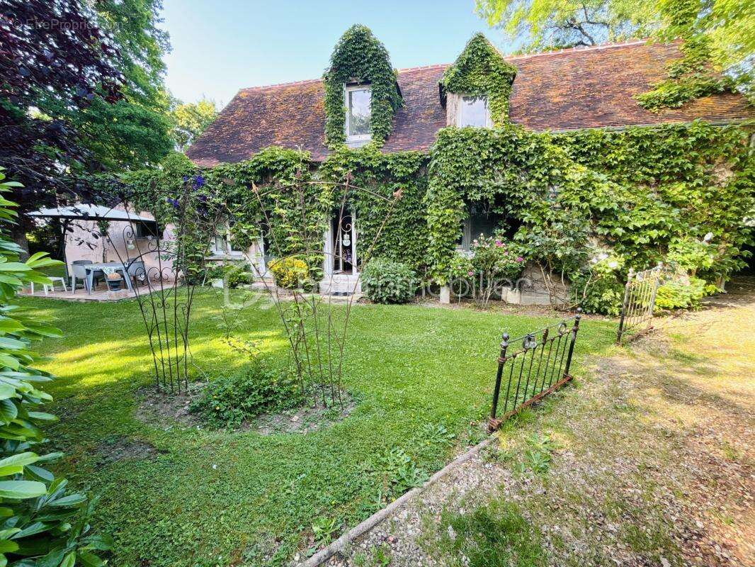 Maison à CORMERY
