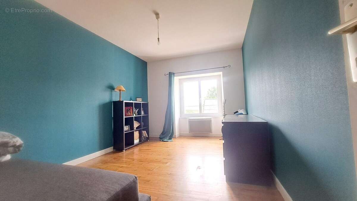 Chambre 3 étage - Maison à GUICHEN