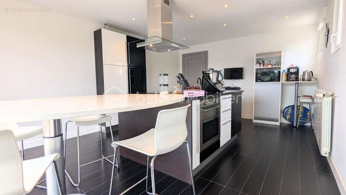 Maison à PUY-L&#039;EVEQUE