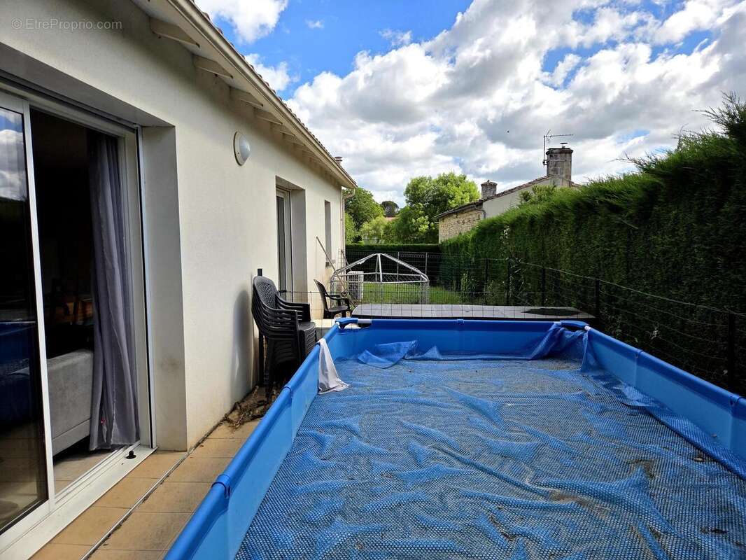 Maison 108 m² à Francois  - photo 9