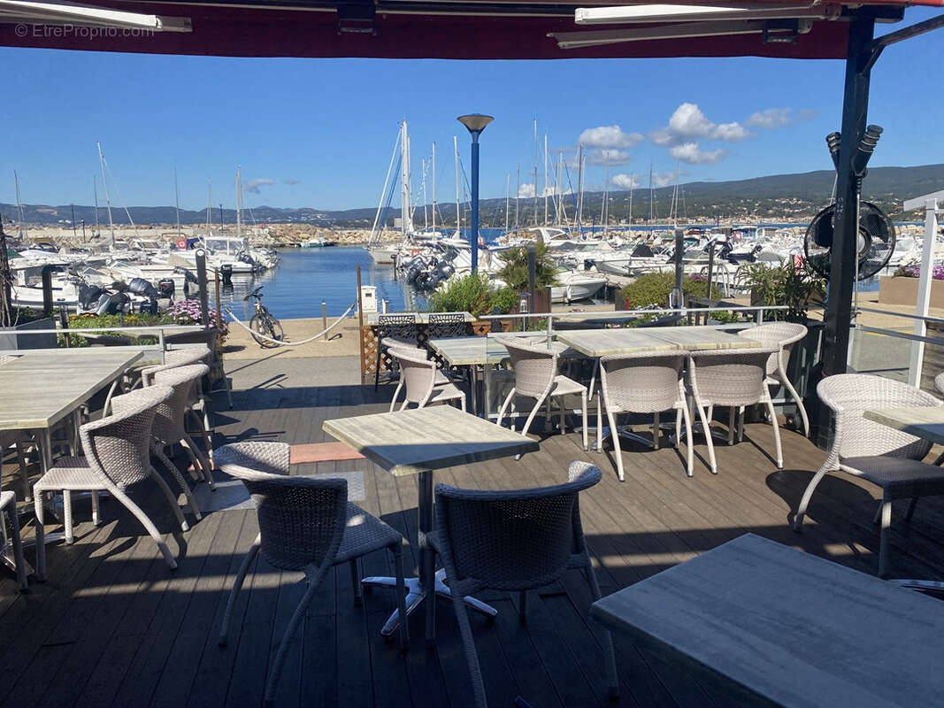 Commerce à SAINT-CYR-SUR-MER