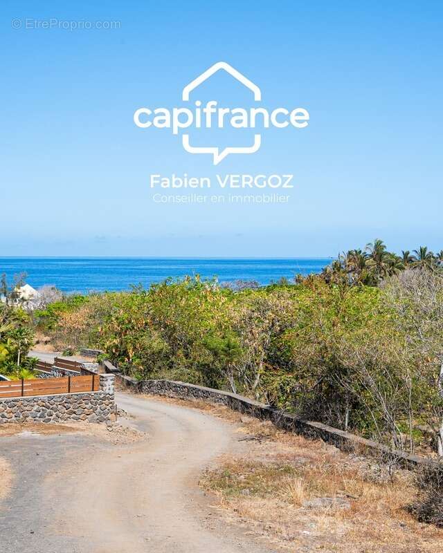 Terrain à LES TROIS-BASSINS