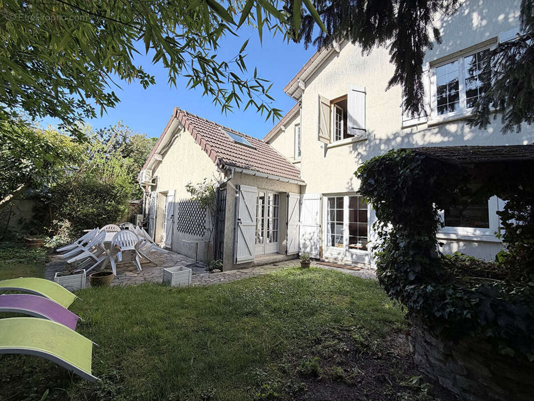 Maison à CHAMPIGNY-SUR-MARNE