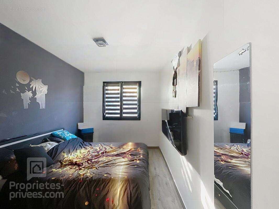 Maison à POURRIERES