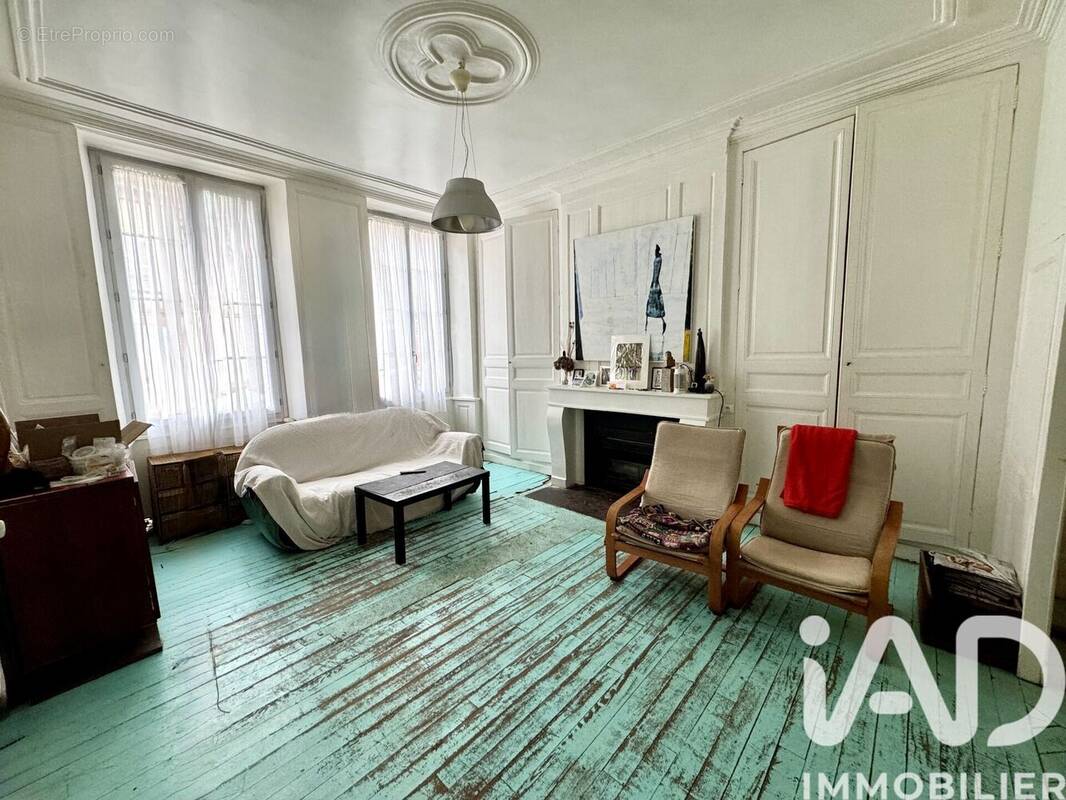 Photo 1 - Maison à VILLENEUVE-L'ARCHEVEQUE