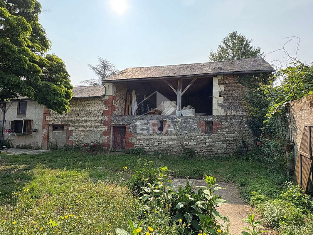 Maison à BRAYE-SOUS-FAYE