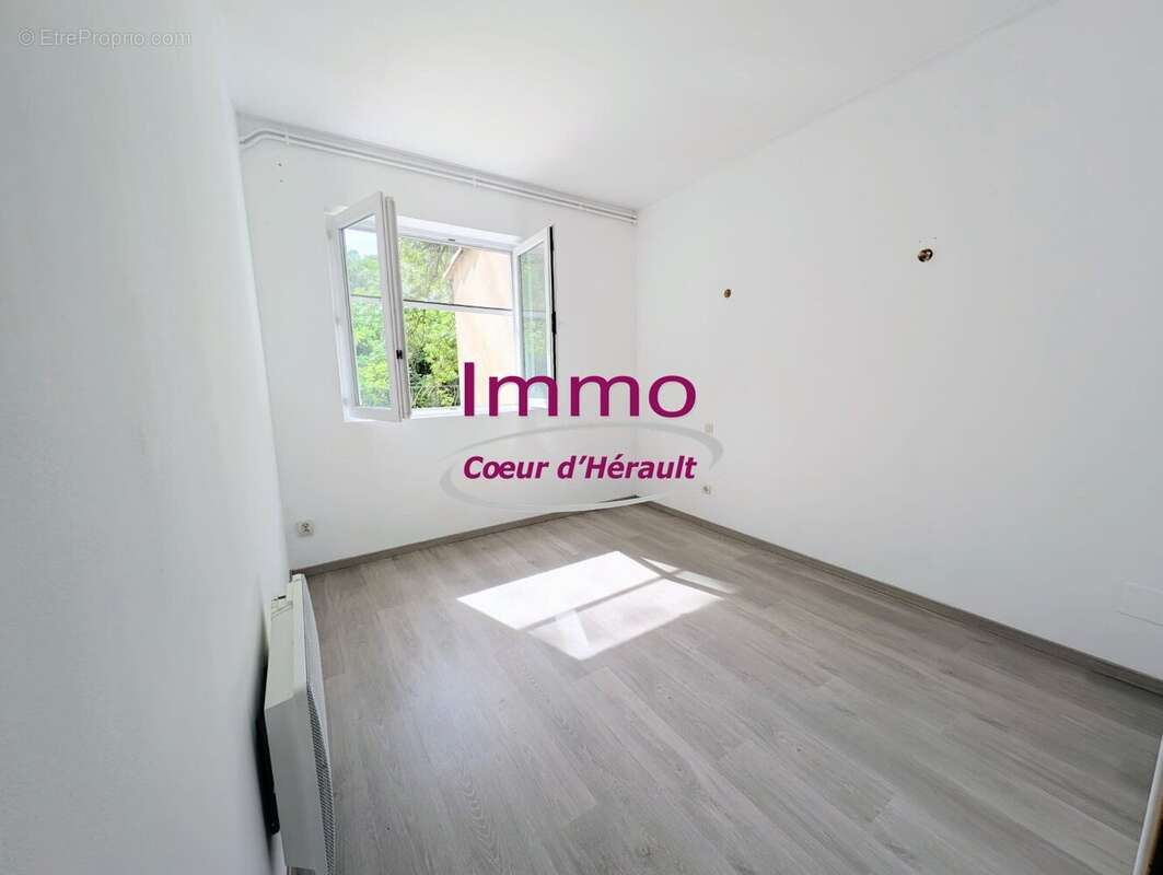 Appartement à MOUREZE