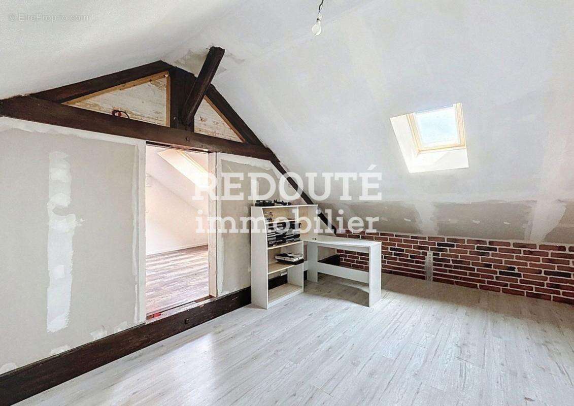 Maison à LA NEUVILLE-AUX-LARRIS