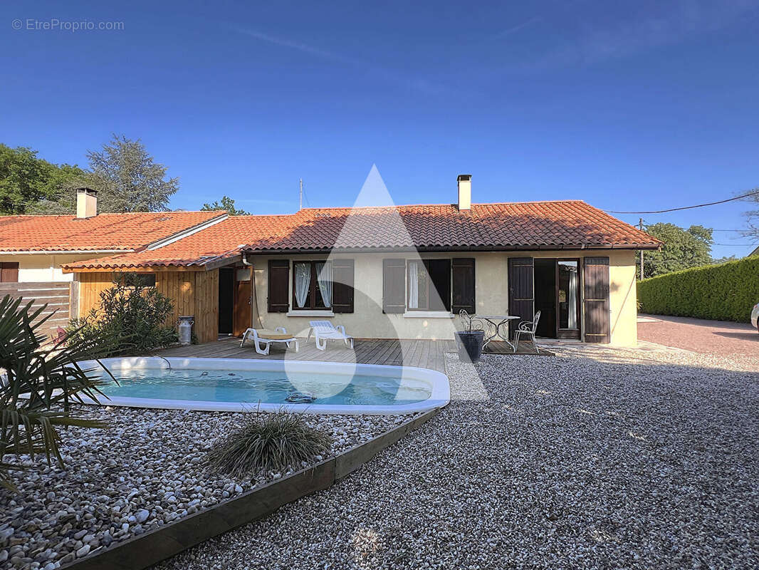Maison à LAGORCE