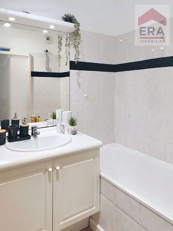 Appartement à MARSEILLE-9E