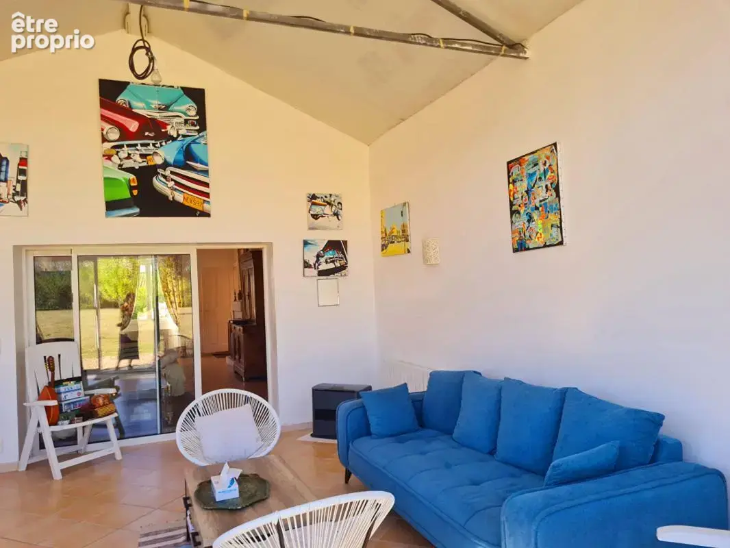 AUTHENTIQUE CHARENTAISE RENOVEE   3ch, veranda, 5000m2 de terrain, 2 garages - photo 5