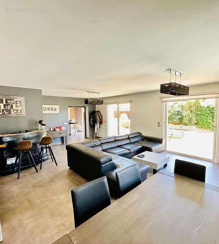 Maison à CARQUEIRANNE