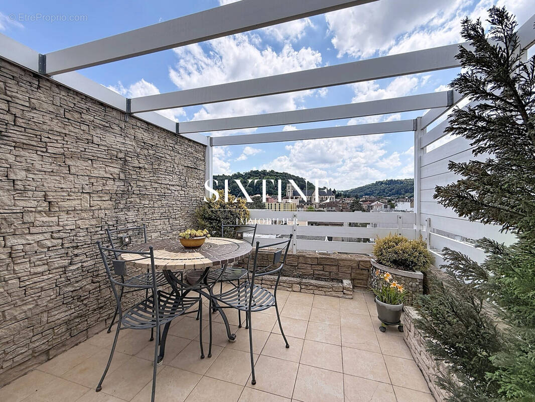 Appartement à BOURGOIN-JALLIEU