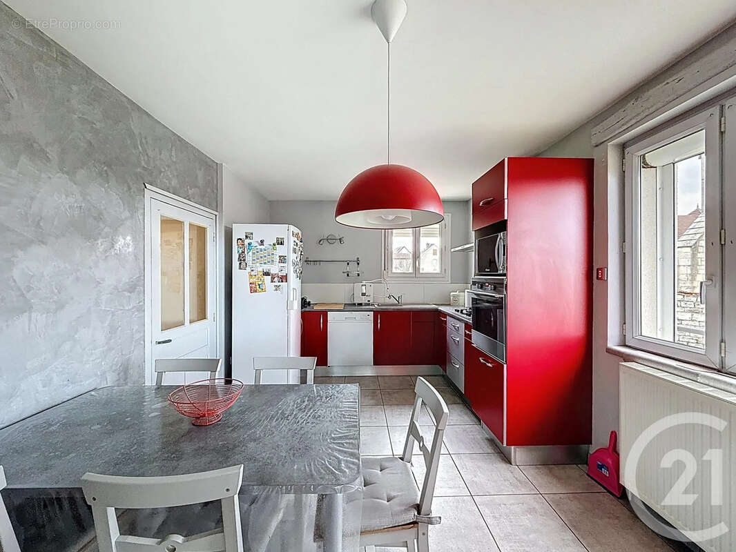 Maison à RUFFEY-LES-ECHIREY