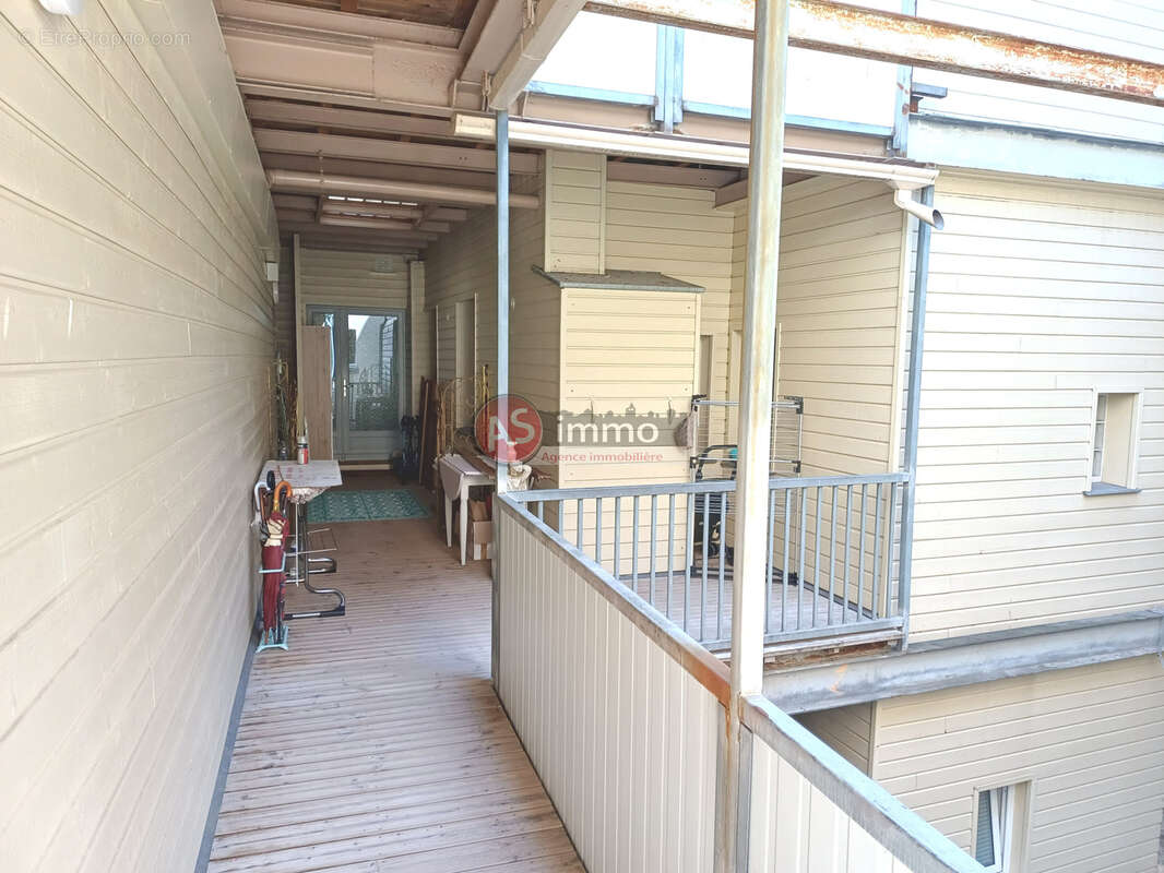 Bel Appartement Face au Port de Plaisance avec ascenseur et Terrasse - photo 11
