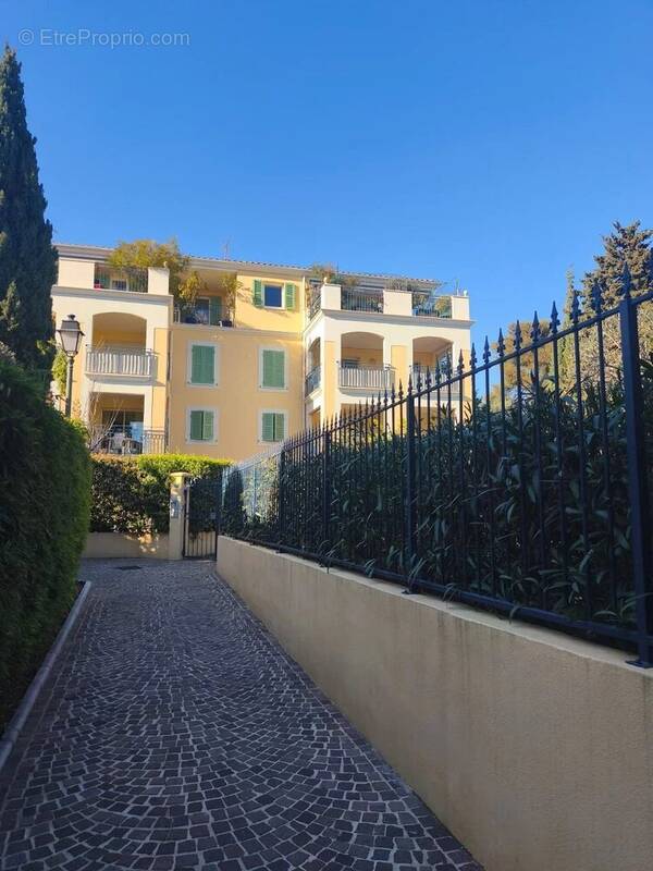 Appartement à SANARY-SUR-MER