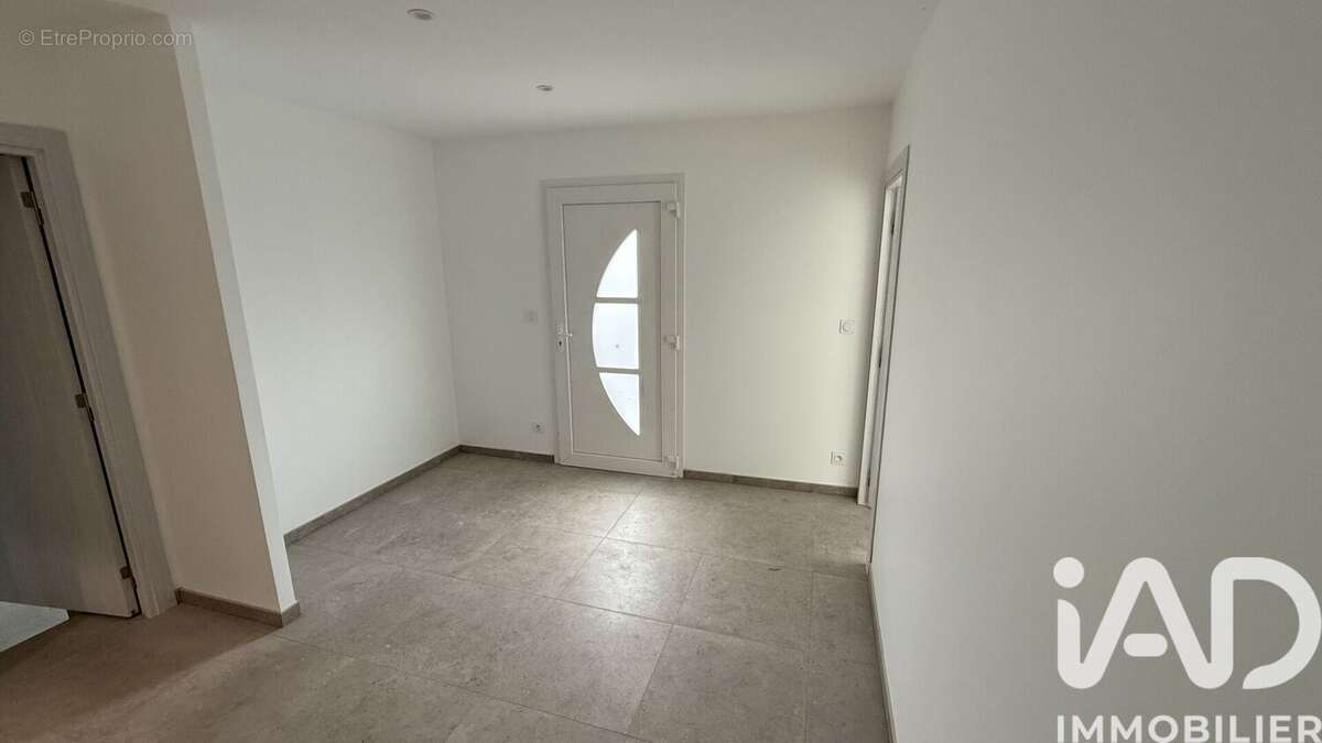 Photo 3 - Appartement à UNIEUX