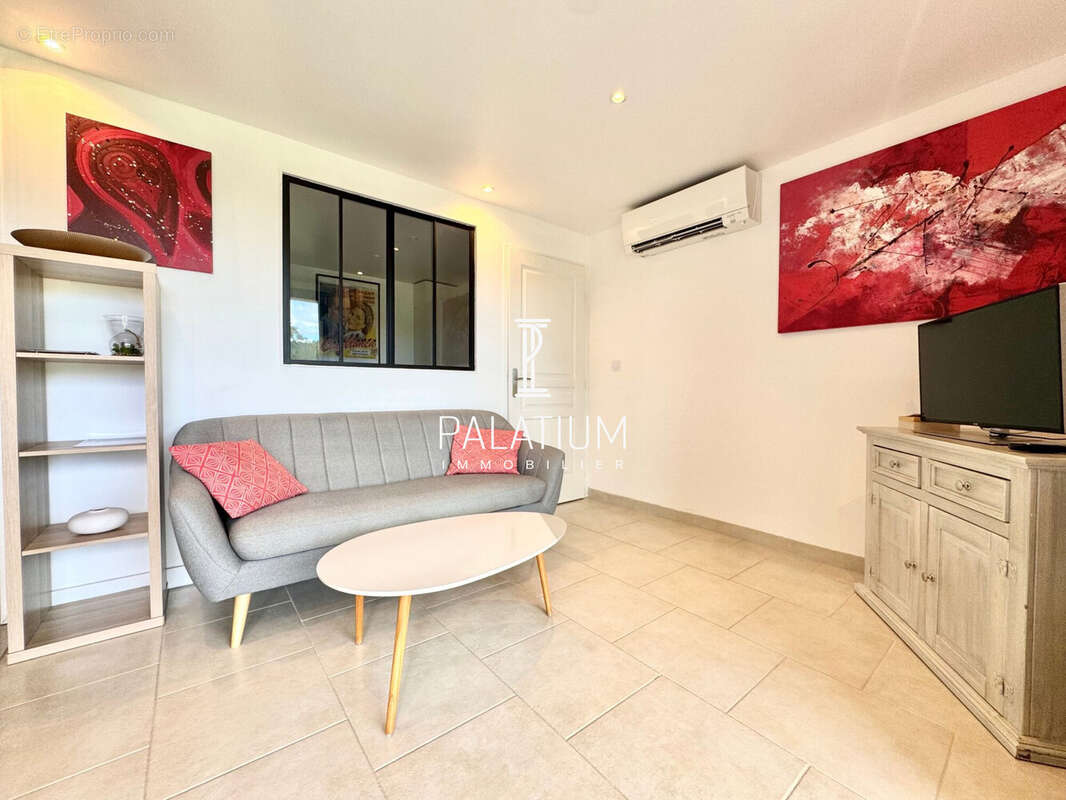 Appartement à GREOUX-LES-BAINS