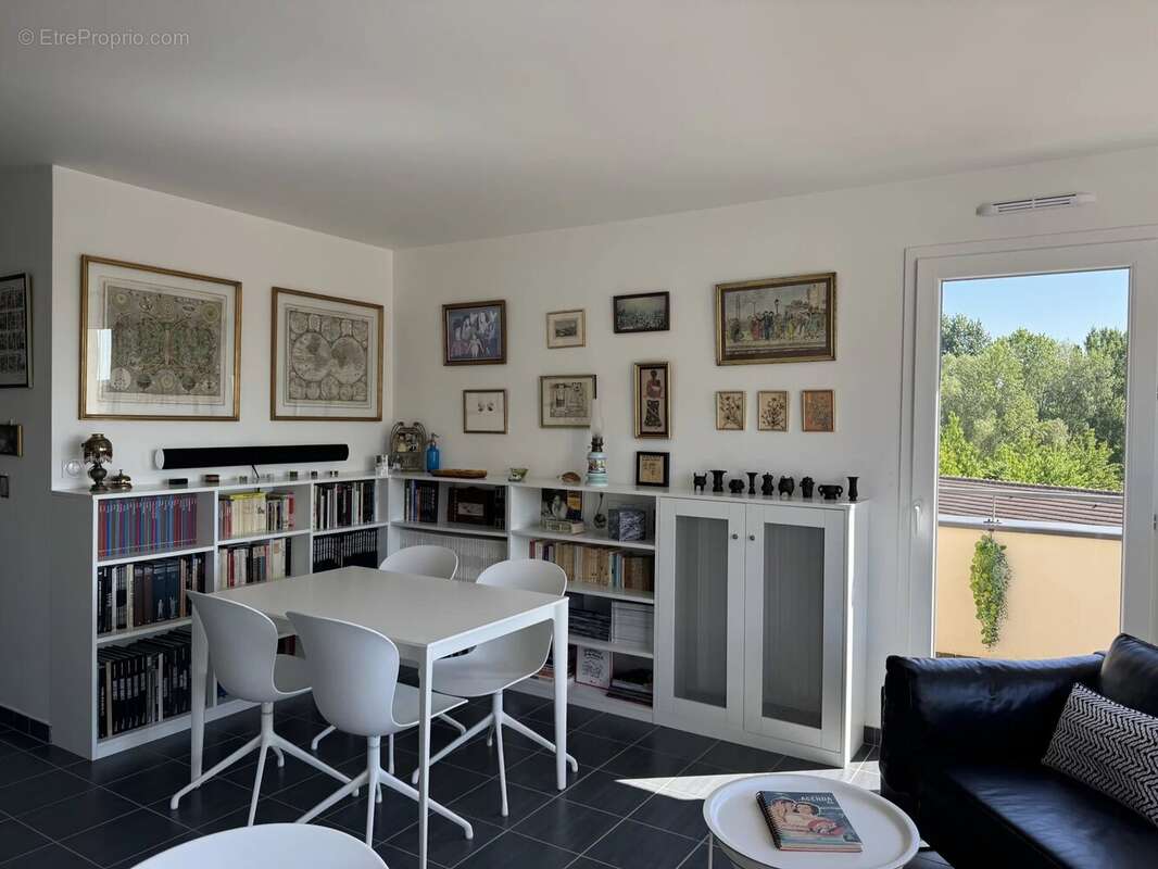 Appartement à NANDY