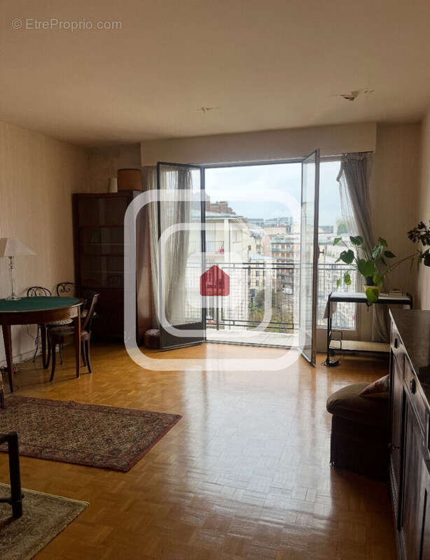 Appartement à PARIS-14E