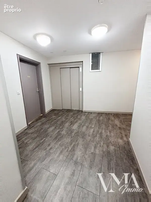 T2 de 39 M2 avec loggia  plus garage box fermé 69200 VENISSIEUX - photo 9