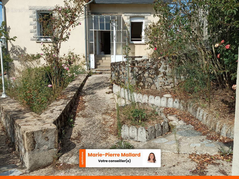 Maison à POUSSANGES