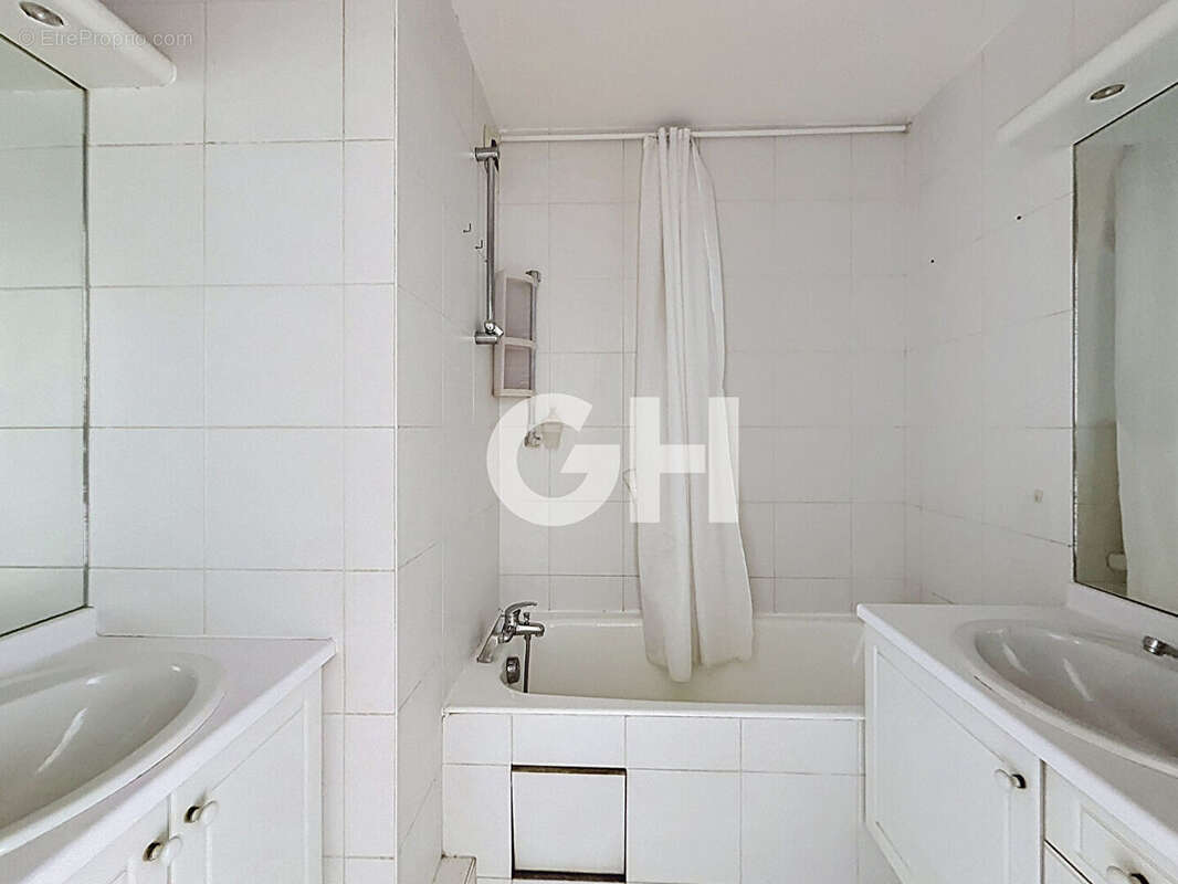 Appartement à PARIS-12E
