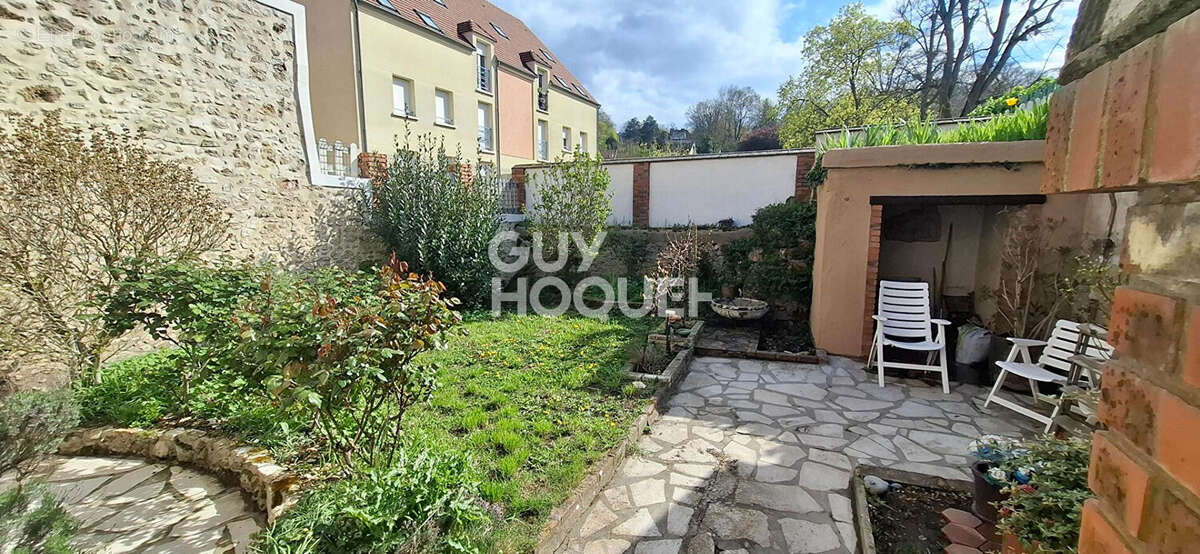 Maison à AUBERGENVILLE