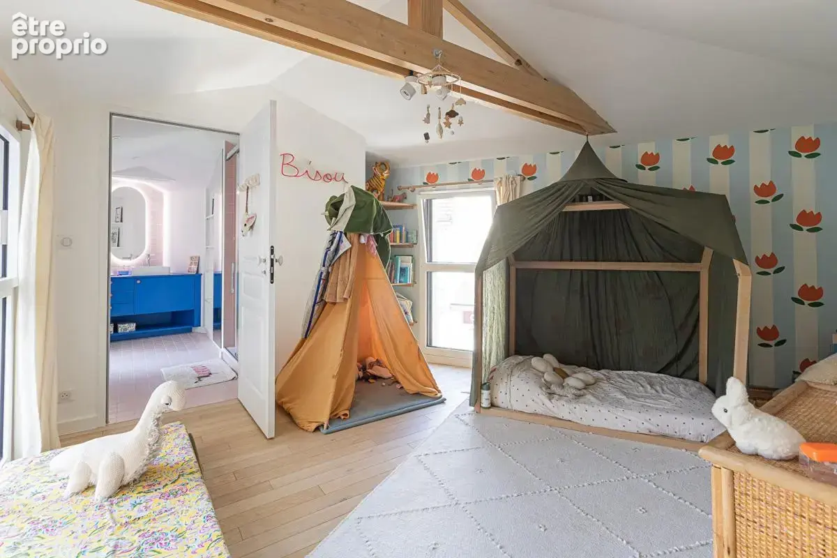 Maison de caractère - Angers - 9 pièces, 216 m² - Cachet, 6 chambres, espaces généreux - photo 6