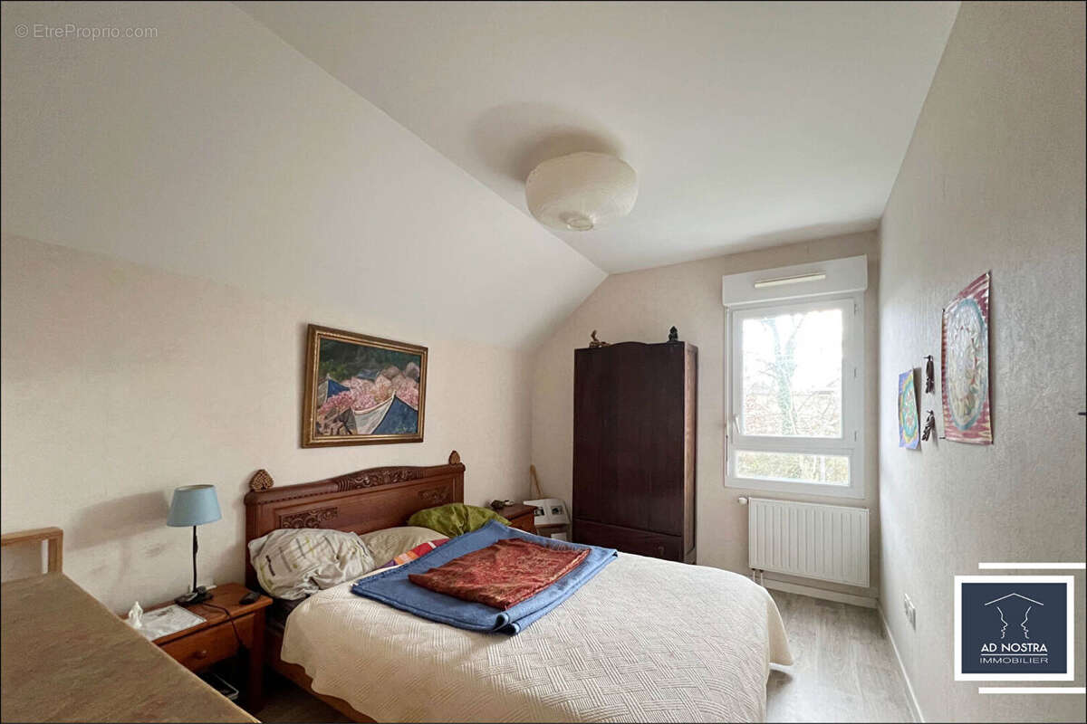 Maison à LA CHAPELLE-THOUARAULT