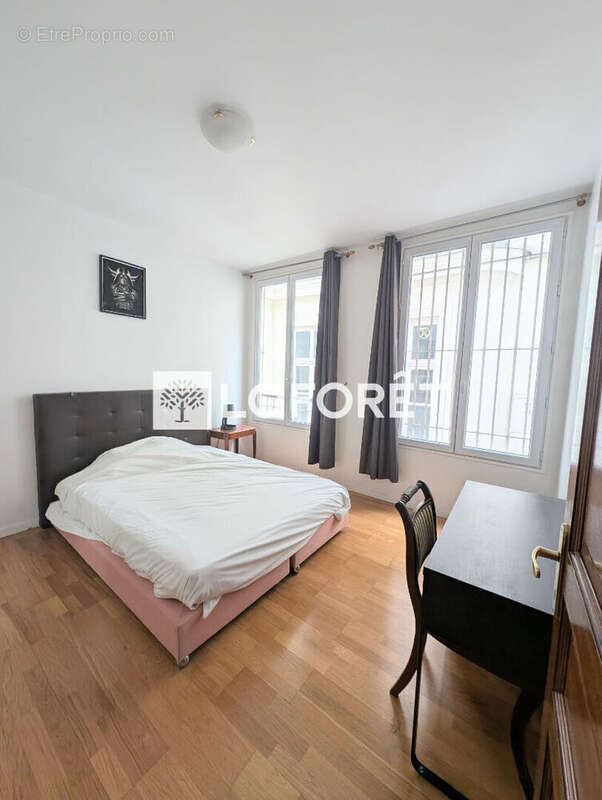 Appartement à PARIS-10E
