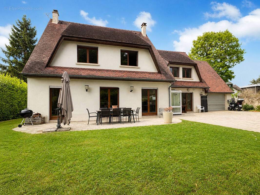 Maison à MONTGERON