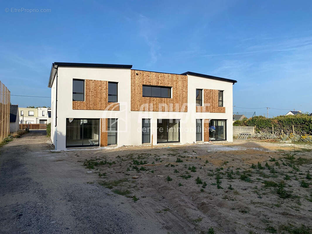 Maison à LA TURBALLE