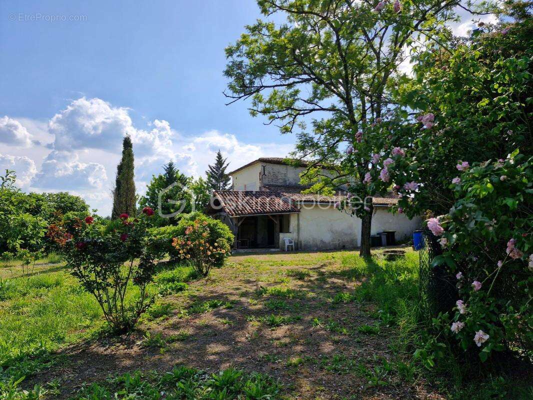 Maison à EYGURANDE-ET-GARDEDEUIL