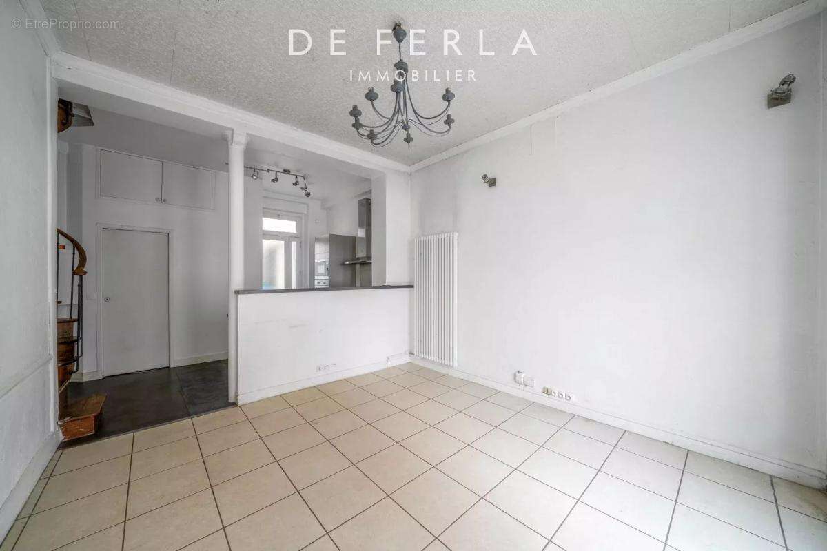 Appartement à PARIS-15E