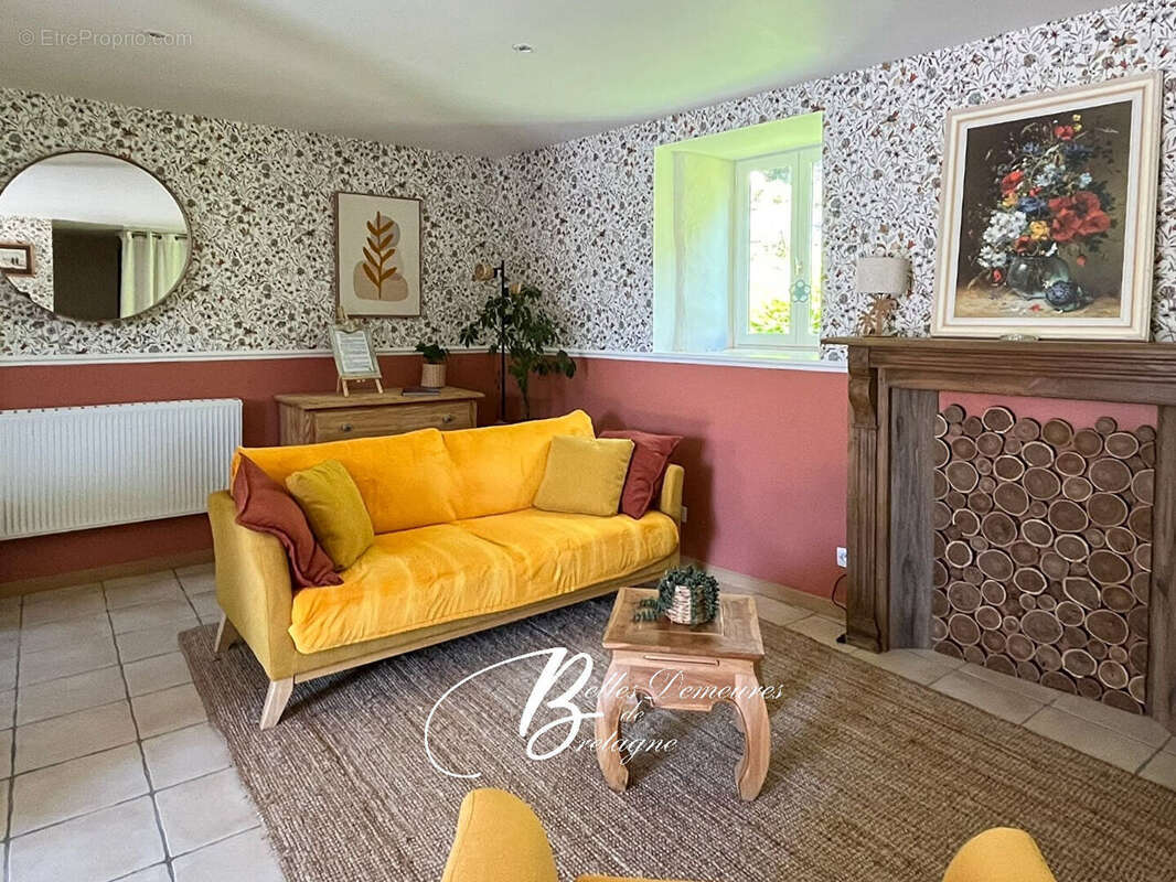 Maison à CORLAY