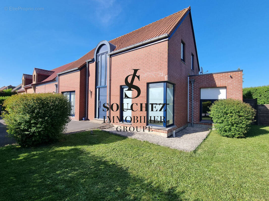 Maison à SERVINS
