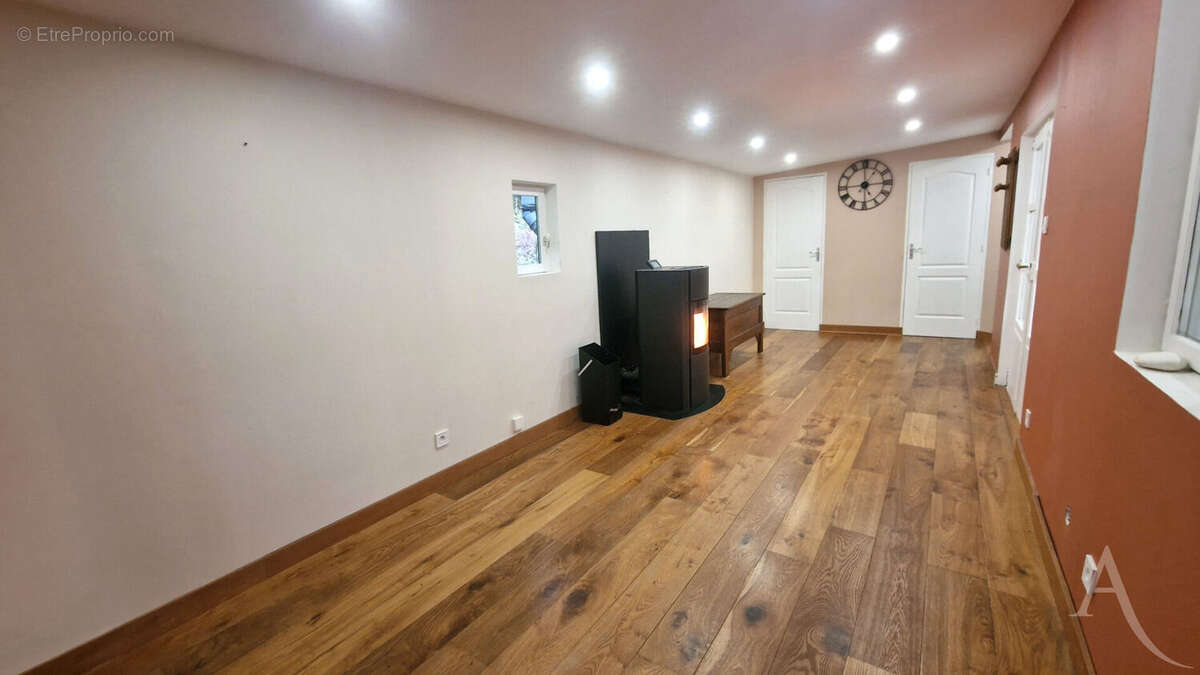 Maison à BREUIL-BOIS-ROBERT