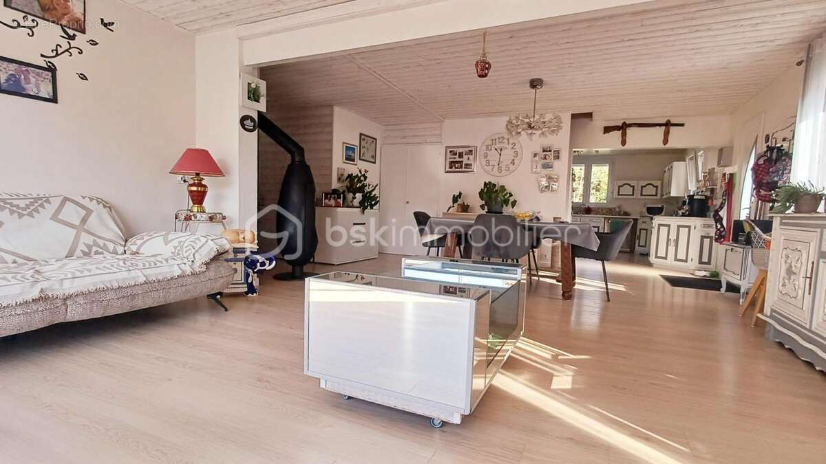 Maison à LA CHAPELLE-ACHARD