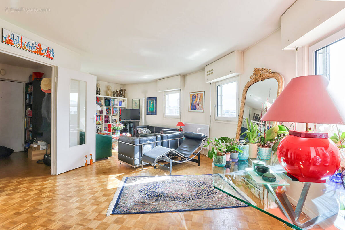 Appartement à PARIS-15E