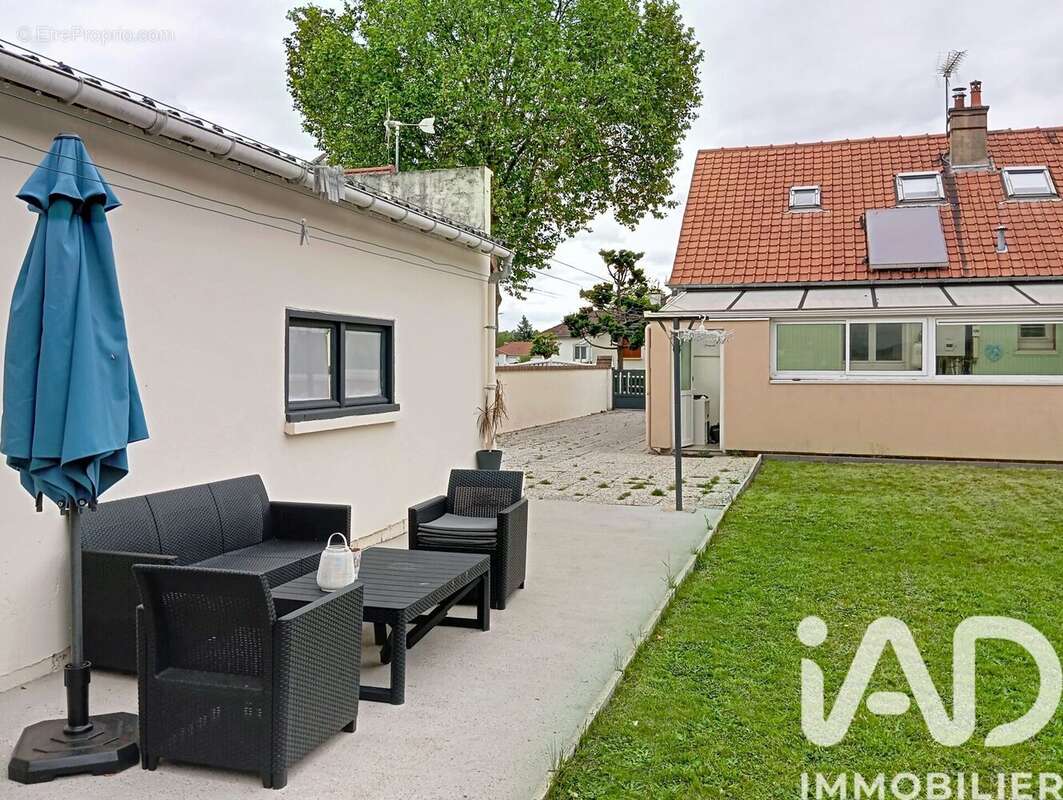 Photo 2 - Maison à LE GRAND-QUEVILLY