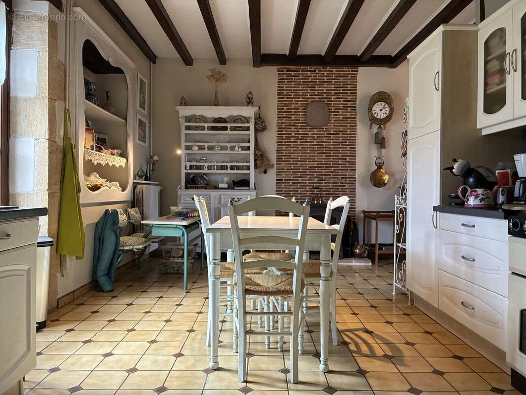 Maison à AVAILLES-LIMOUZINE