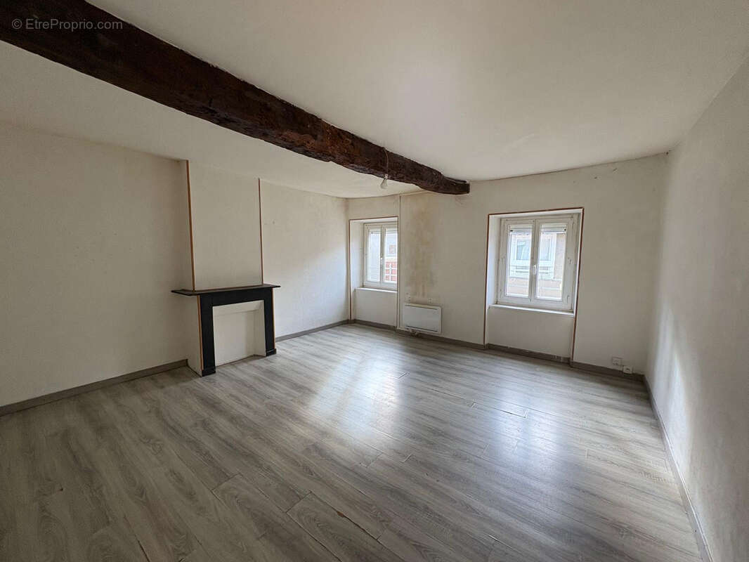 Appartement à SAINT-AMANS-SOULT