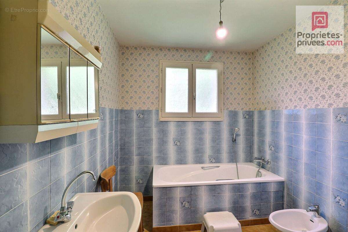 Maison à CHERMIGNAC