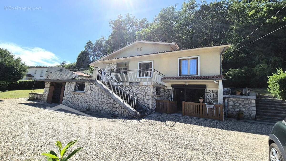 Maison à BON-ENCONTRE