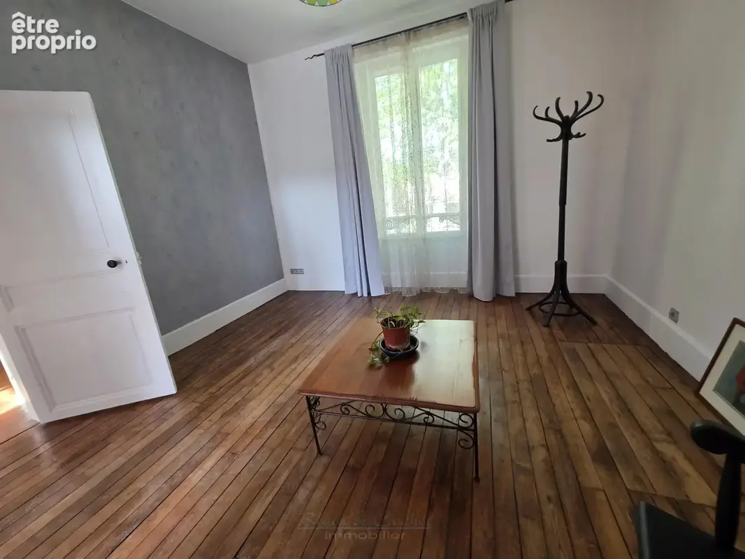 Maison de caractère de 172 m² — Gare et commerces à pied - photo 15