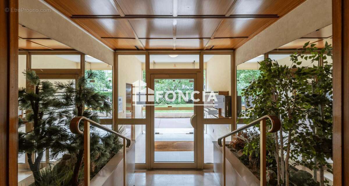 A vendre - gare courbevoie 2 pieces 43 m2+ balcon+cave - photo 6