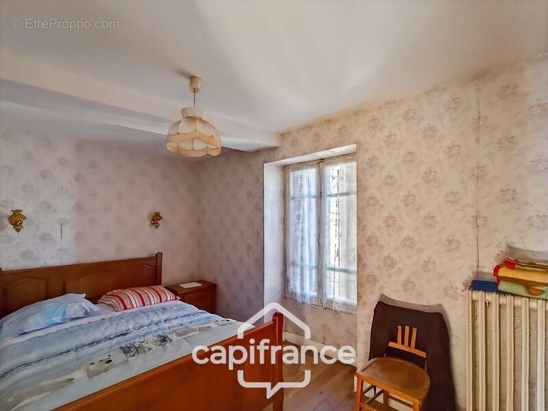 Maison à BESSE-SUR-BRAYE