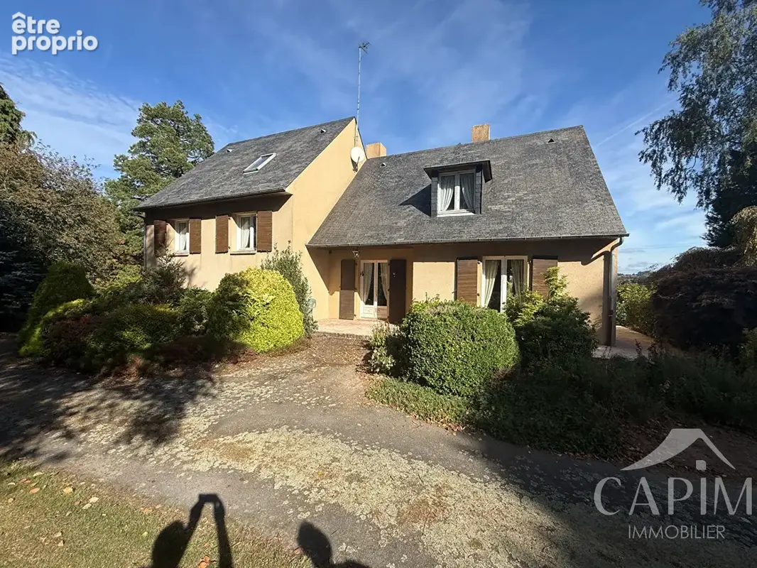 Maison  Architecte Pontmain 8 Pièces  - 4 Ch. - Sous-sol - entrepôt 200m²- Terrain 6882m² - photo 16