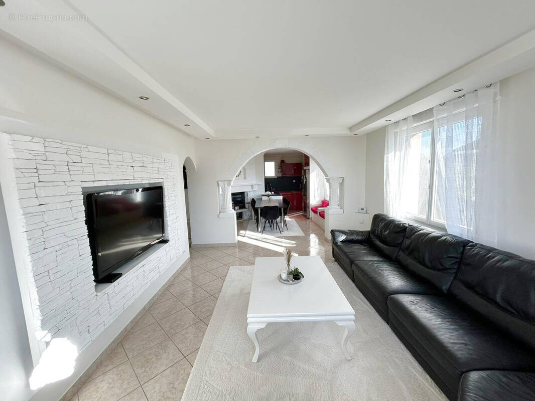 Appartement à VETRAZ-MONTHOUX